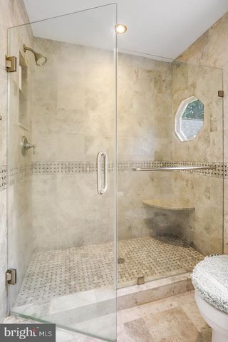 931 WELHAM GREEN RD, Great Falls, VA 22066