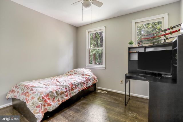 931 WELHAM GREEN RD, Great Falls, VA 22066