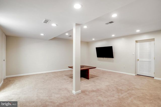 931 WELHAM GREEN RD, Great Falls, VA 22066