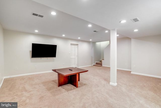 931 WELHAM GREEN RD, Great Falls, VA 22066