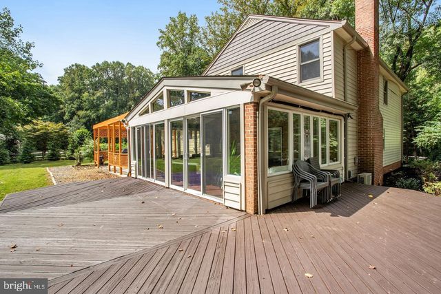 931 WELHAM GREEN RD, Great Falls, VA 22066