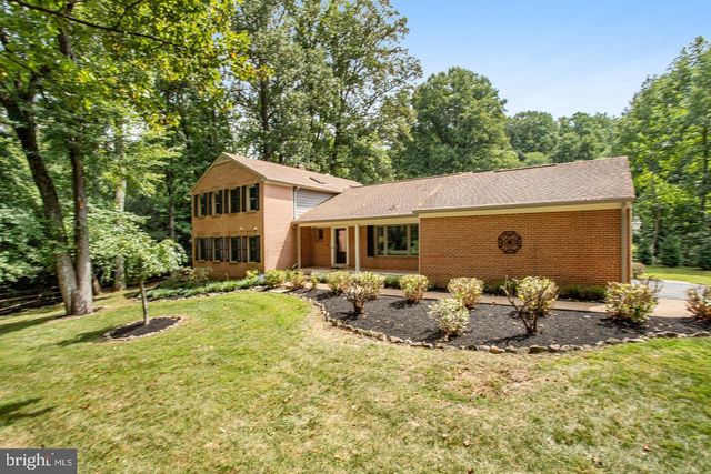 931 WELHAM GREEN RD, Great Falls, VA 22066