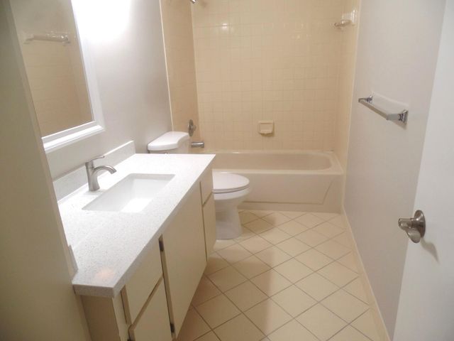 843 Blue Ridge Circle, West Palm Beach, FL 33409