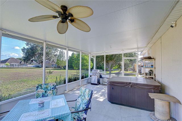 6252 TWIN BRIDGES DRIVE, Zephyrhills, FL 33541