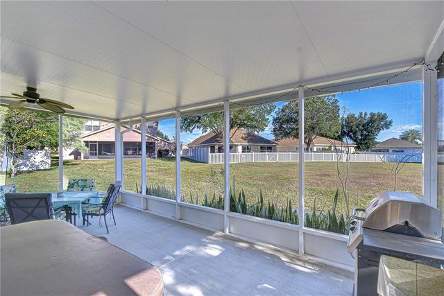 6252 TWIN BRIDGES DRIVE, Zephyrhills, FL 33541