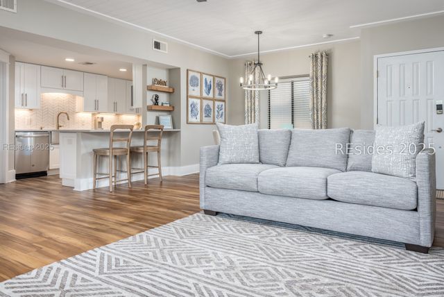 10 S Forest Beach Dr Apt 307, Hilton Head Island, SC 29928