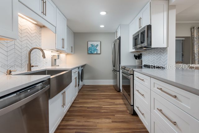 10 S Forest Beach Dr Apt 307, Hilton Head Island, SC 29928