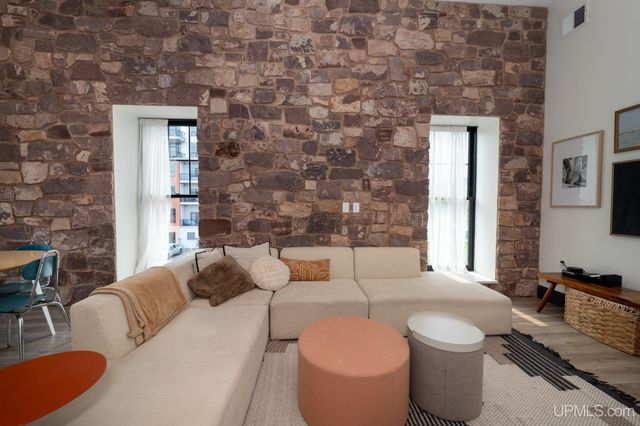 311 S Lakeshore Boulevard 3, Marquette, MI 49855