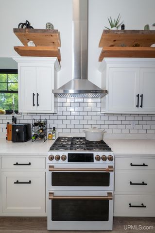 311 S Lakeshore Boulevard 3, Marquette, MI 49855