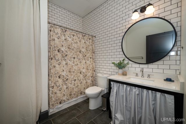 311 S Lakeshore Boulevard 3, Marquette, MI 49855