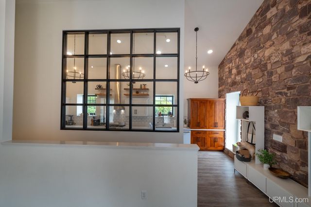 311 S Lakeshore Boulevard 3, Marquette, MI 49855