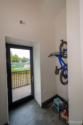 311 S Lakeshore Boulevard 3, Marquette, MI 49855