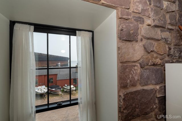 311 S Lakeshore Boulevard 3, Marquette, MI 49855