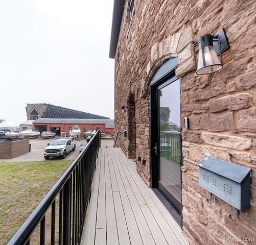 311 S Lakeshore Boulevard 3, Marquette, MI 49855