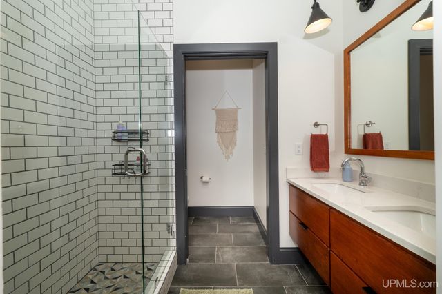 311 S Lakeshore Boulevard 3, Marquette, MI 49855