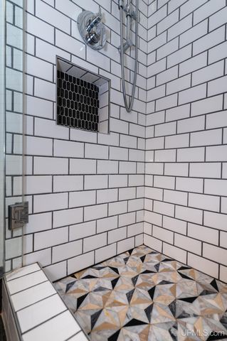 311 S Lakeshore Boulevard 3, Marquette, MI 49855