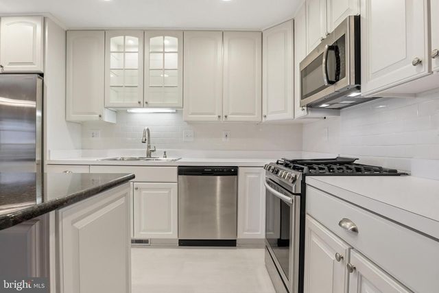 70 PISTON CT, Stewartstown, PA 17363