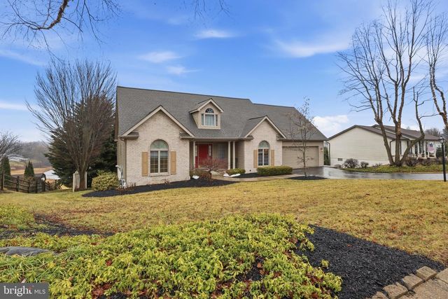 70 PISTON CT, Stewartstown, PA 17363