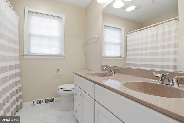 70 PISTON CT, Stewartstown, PA 17363