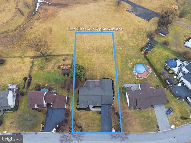 70 PISTON CT, Stewartstown, PA 17363