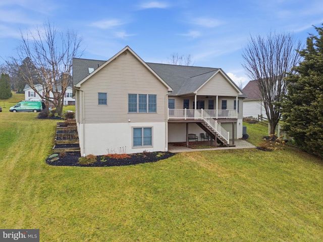 70 PISTON CT, Stewartstown, PA 17363