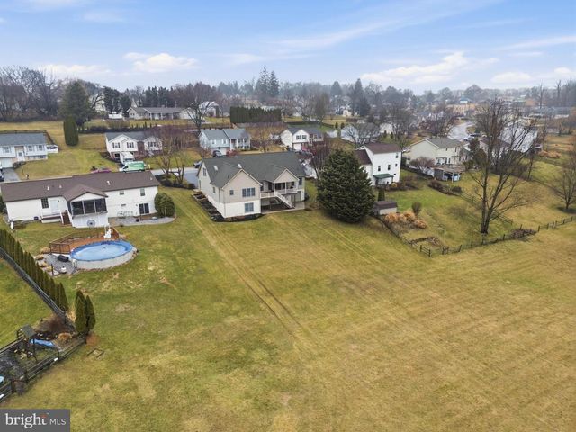 70 PISTON CT, Stewartstown, PA 17363