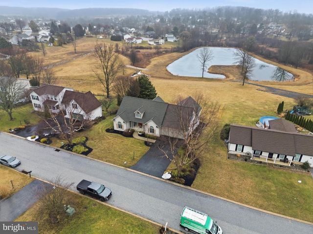 70 PISTON CT, Stewartstown, PA 17363