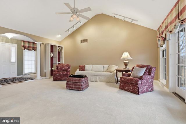 70 PISTON CT, Stewartstown, PA 17363