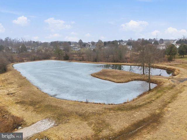 70 PISTON CT, Stewartstown, PA 17363