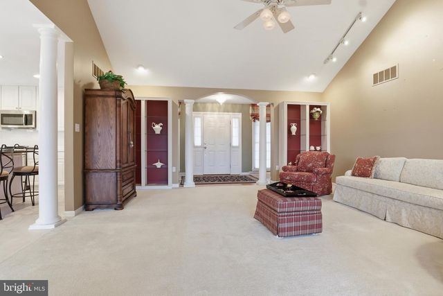 70 PISTON CT, Stewartstown, PA 17363