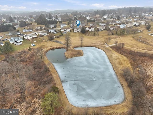 70 PISTON CT, Stewartstown, PA 17363