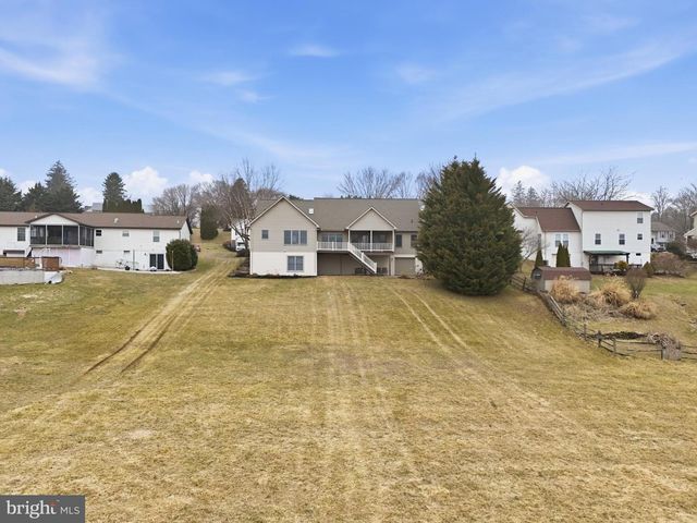 70 PISTON CT, Stewartstown, PA 17363