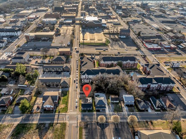 128 S 7th St, Clarksville, TN 37040