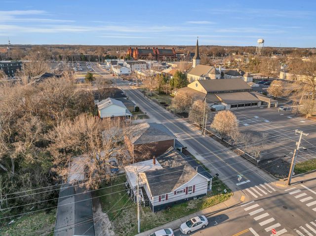 128 S 7th St, Clarksville, TN 37040