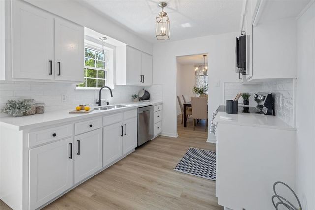 4725 E Quail Hollow Drive, Lake Charles, LA 70605