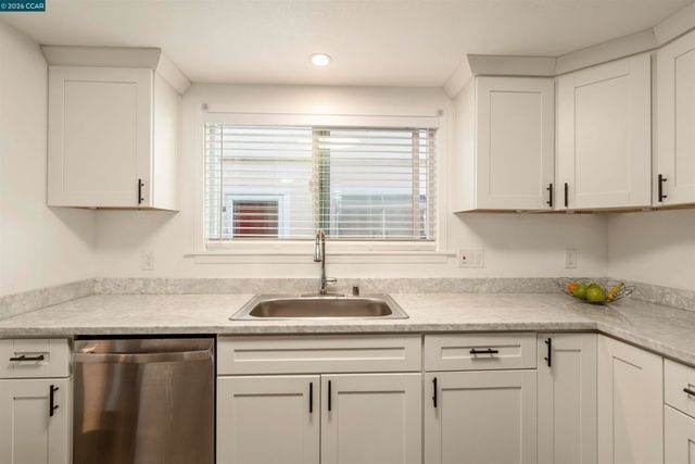 2593 El Portal Dr. C, San Pablo, CA 94806