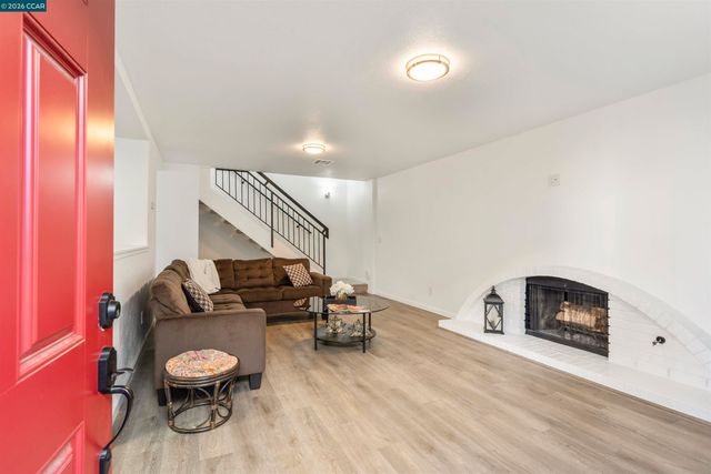 2593 El Portal Dr. C, San Pablo, CA 94806