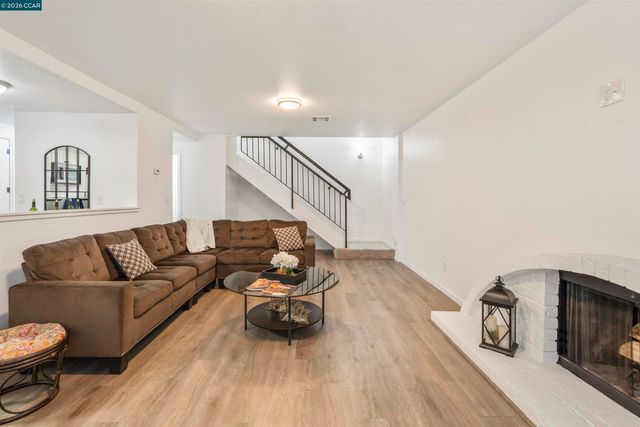 2593 El Portal Dr. C, San Pablo, CA 94806