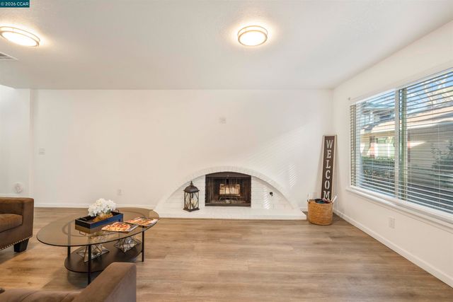 2593 El Portal Dr. C, San Pablo, CA 94806
