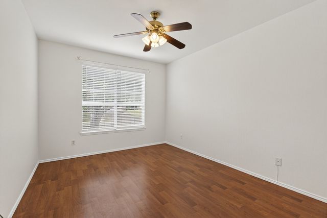 913 Dixon Lane, Denton, TX 76207