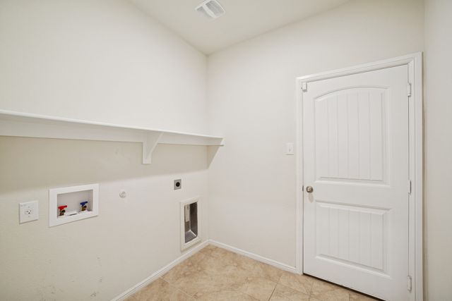 8417 Muddy Creek Drive, Fort Worth, TX 76131