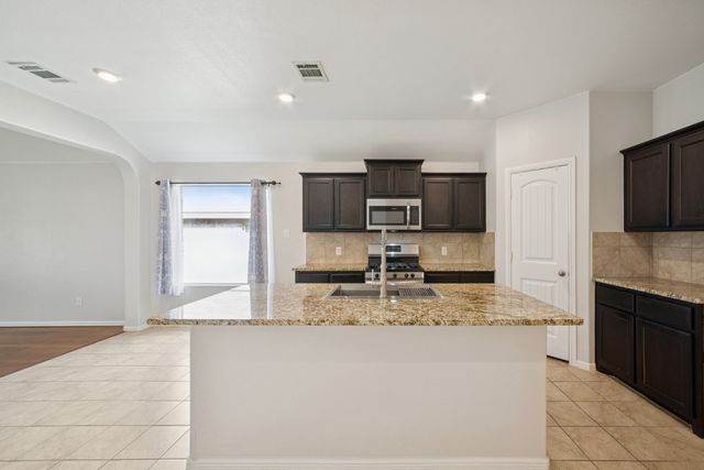 8417 Muddy Creek Drive, Fort Worth, TX 76131