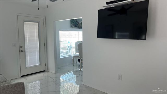 318 Sun Dial Circle, Port Isabel, TX 78578