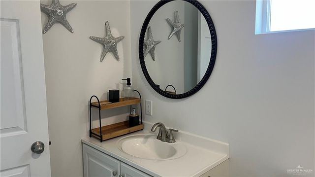 318 Sun Dial Circle, Port Isabel, TX 78578