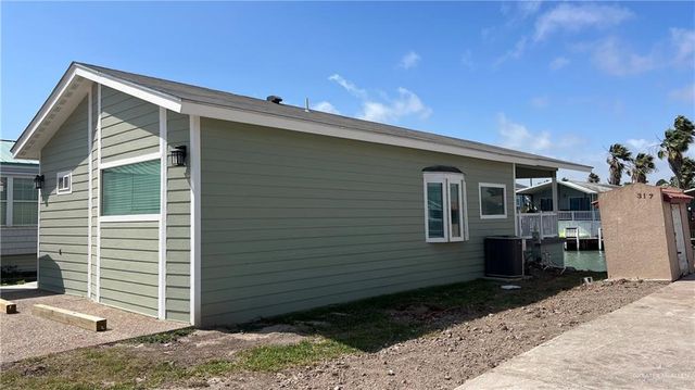 318 Sun Dial Circle, Port Isabel, TX 78578