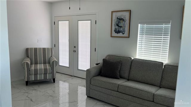 318 Sun Dial Circle, Port Isabel, TX 78578