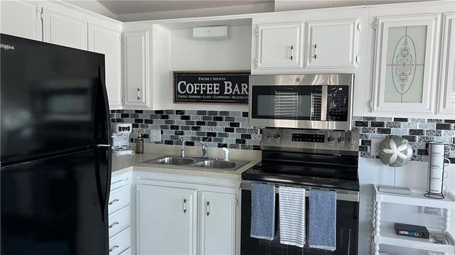 318 Sun Dial Circle, Port Isabel, TX 78578