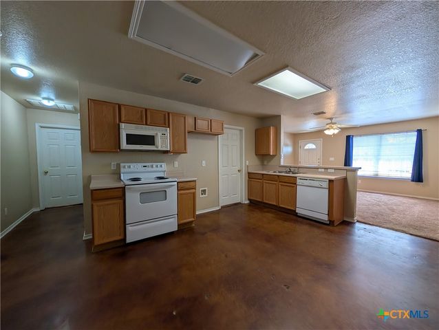 1013 Misty Acres Drive, New Braunfels, TX 78130