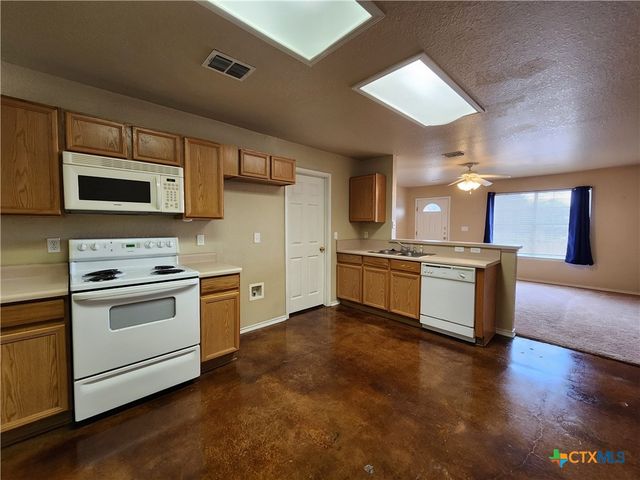 1013 Misty Acres Drive, New Braunfels, TX 78130