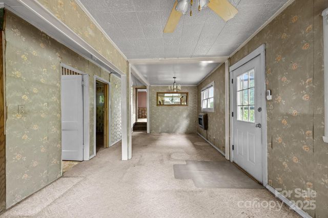 160 Colehearth Hollow Road, Bakersville, NC 28705